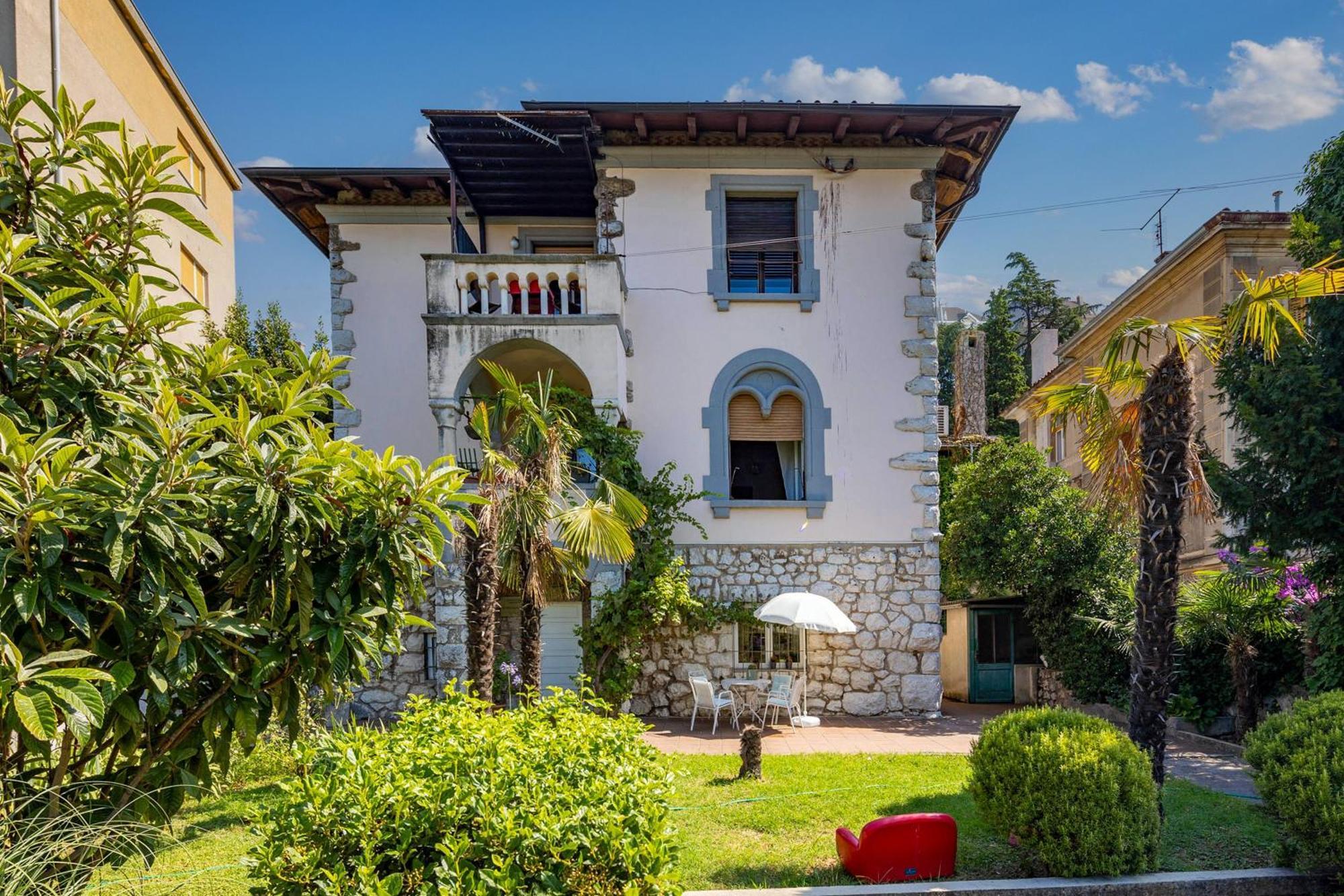 City Apartment With Garden - Happy Rentals Rijeka Exteriör bild