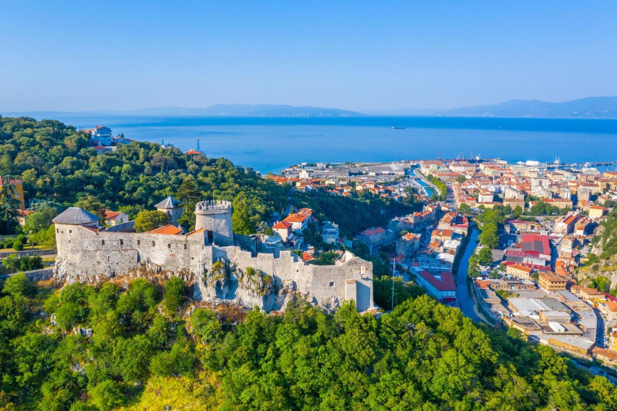 City Apartment With Garden - Happy Rentals Rijeka Exteriör bild